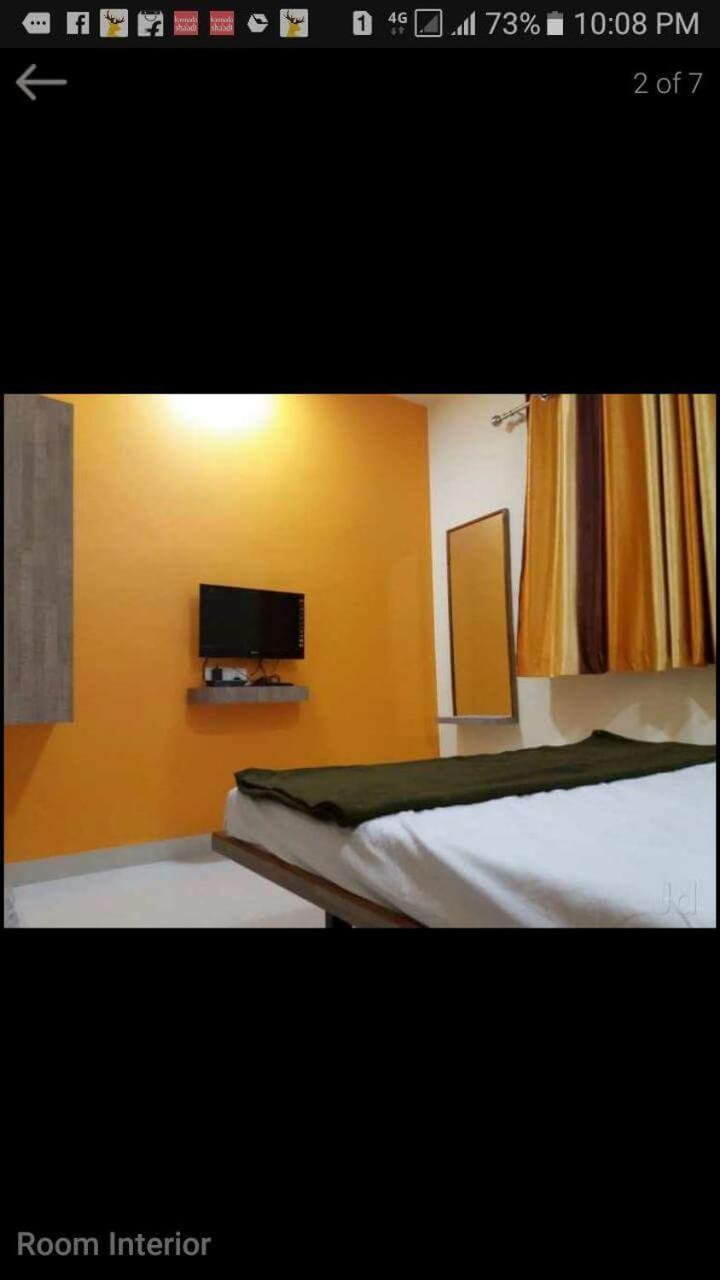 Vrundavan Hotel And Lodging Akalkot Zewnętrze zdjęcie